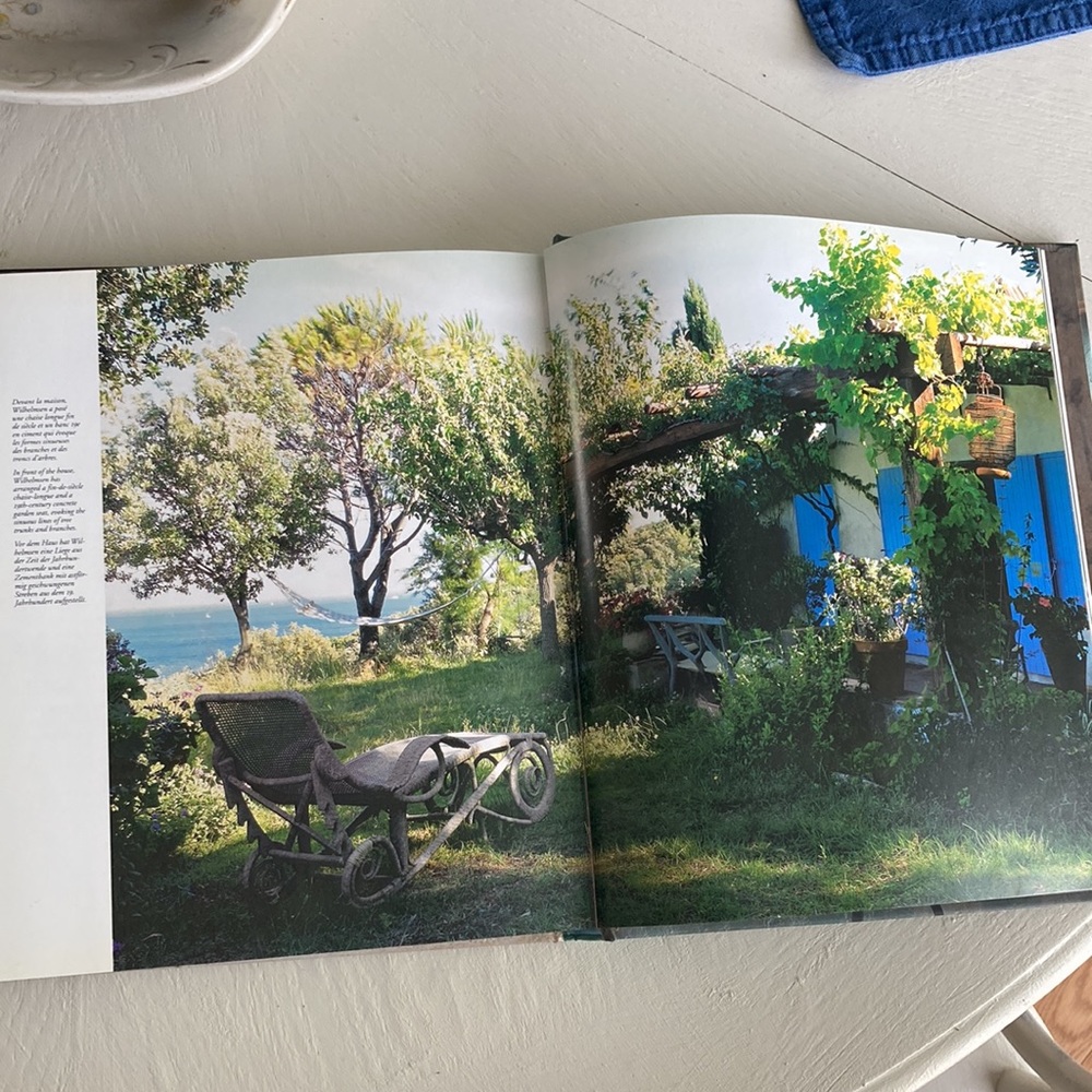 Gorgeous Book - Picture 16 of 16